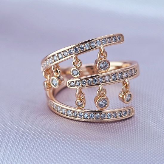 Imagen de Anillo espiral con colgantes y circonias.