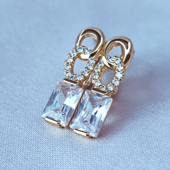 Imagen de Arete Fuerza y Elegancia Transparente