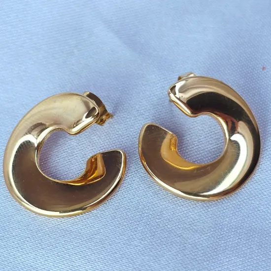 Imagen de Arete Moda y Atracción