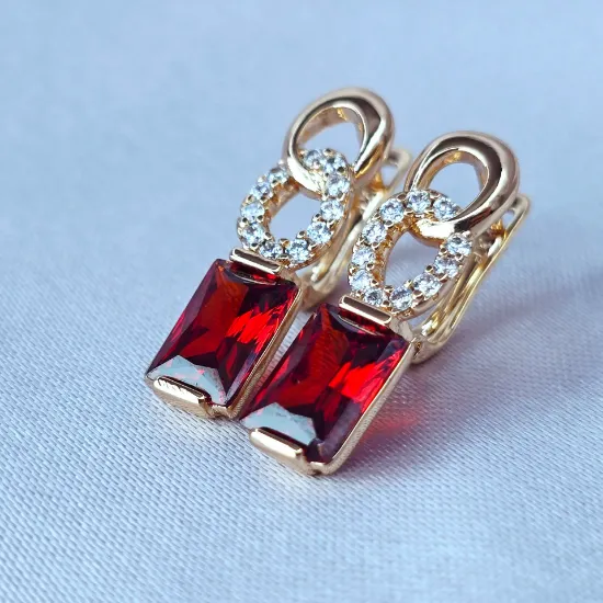 Imagen de Arete Fuerza y Elegancia Roja