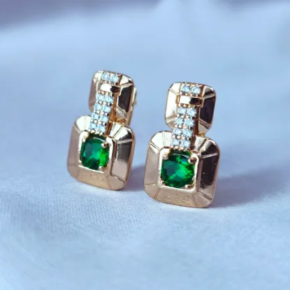 Imagen de Huggie Riquezas y Luz Esmeralda