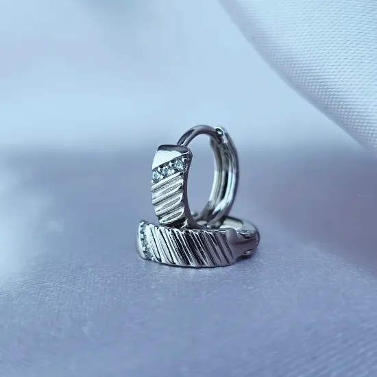 Imagen de Huggie Tres Mini Circonias