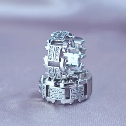 Imagen de Huggie Tesoros de Hierro