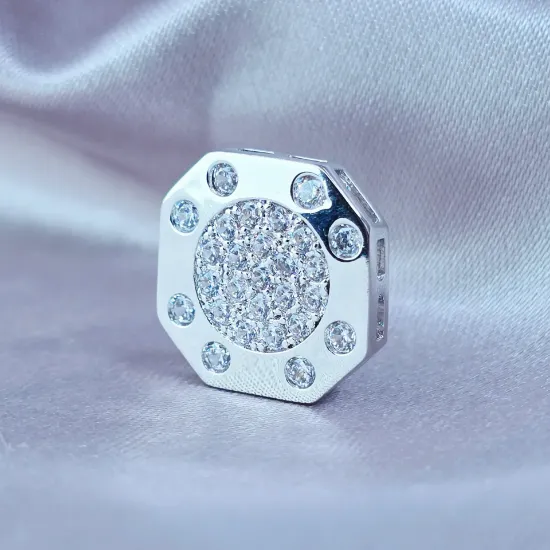 Imagen de Dije Octágono de Hierro