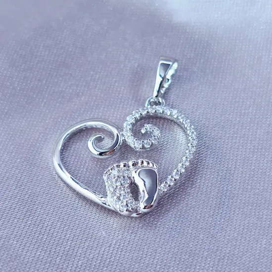 Imagen de Dije Corazón y Piecitos