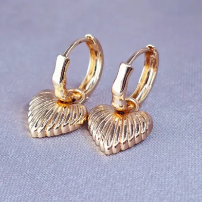 Imagen de Arete Desmontable Corazón de Concha