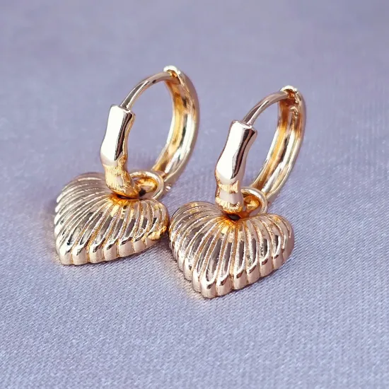 Imagen de Arete Desmontable Corazón de Concha