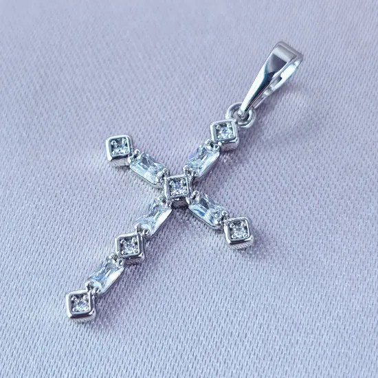 Imagen de Dije Cruz Divina de Hierro