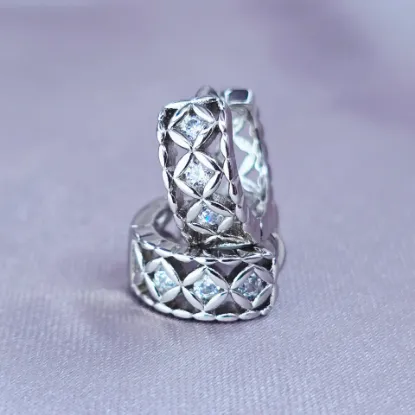 Imagen de Huggie Diseño Calado