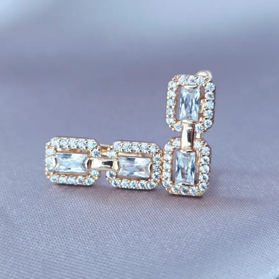 Picture of Empowerment Squares Huggie