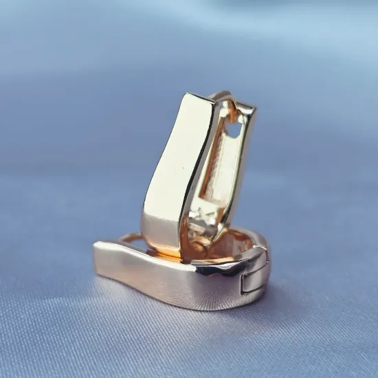 Imagen de Huggie Herradura de Oro