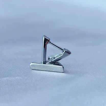 Picture of Huggie Triangle White