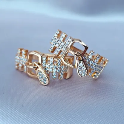 Picture of Crystal Clasp Huggie