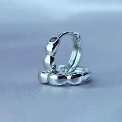 Imagen de Huggie Tres Pepitas Blancas