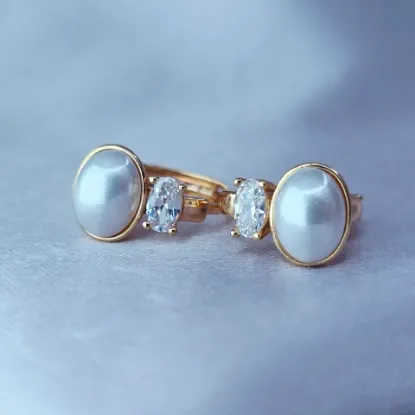 Imagen de Huggie Perla Ovalada