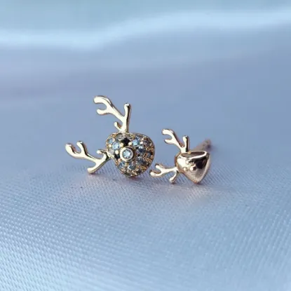 Picture of Uneven Little Deer Face Stud Earring
