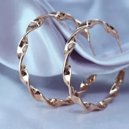 Imagen de Arracada Torcida Grueso