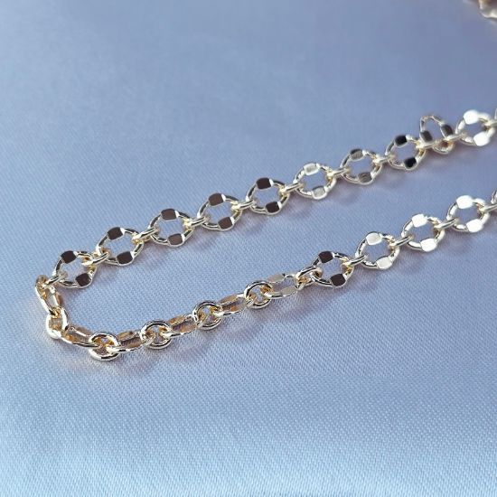 Imagen de Cadena Tejido Ovalada Irregular con Plana Oro Dorado