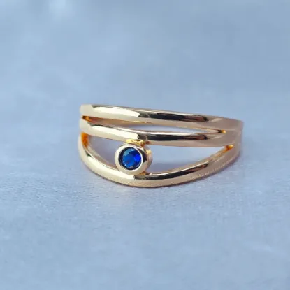 Imagen de Anillo Pequeña Luz Azul Intenso Talla 8