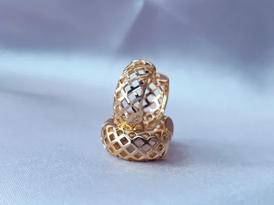 Imagen de Huggie Red de Oro