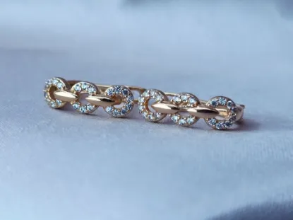 Imagen de Huggie Tres Aros Entrelazados