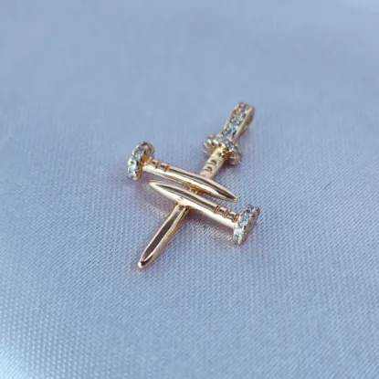 Imagen de Dije Cruz Clavos de Oro