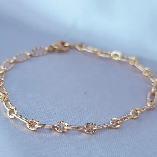 Imagen de Pulsera Eslabones Rectángulos y Aros Texturizados Oro Dorado Talla 1903