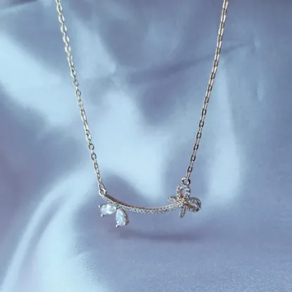 Imagen de Collar Moño Mariposa Talla 4101