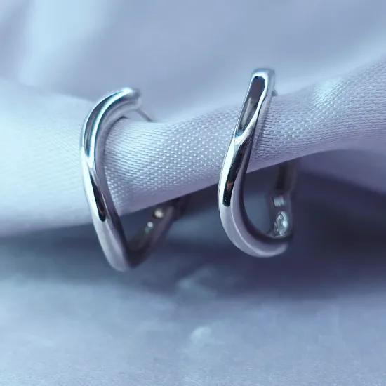 Imagen de Arracada Ondulada Discreta