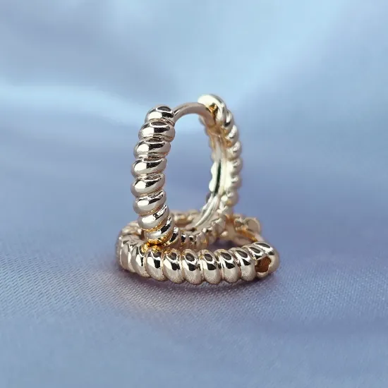 Imagen de Huggie Torcida Discreta de Oro