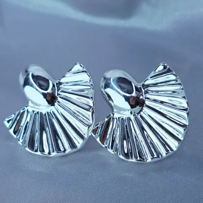 Imagen de Arete Abanico Modernista