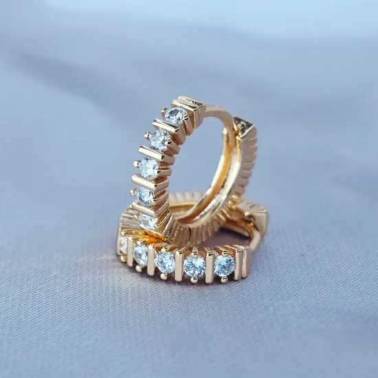 Imagen de Huggie Circonias Radiantes