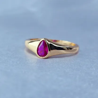 Imagen de Anillo Gota Fucsia Talla 6