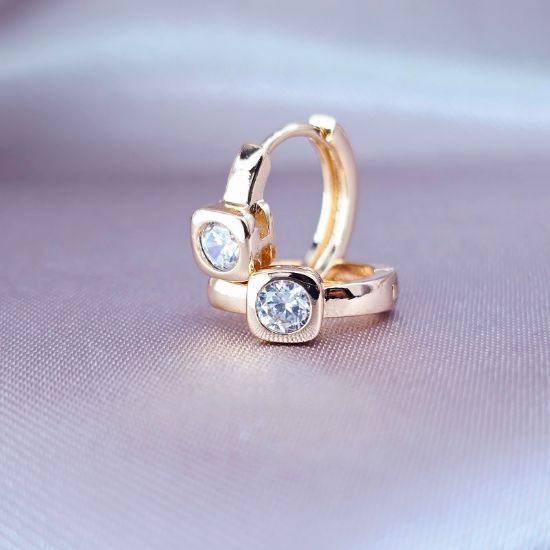 Imagen de Huggie Cubo con Circonia en el Centro