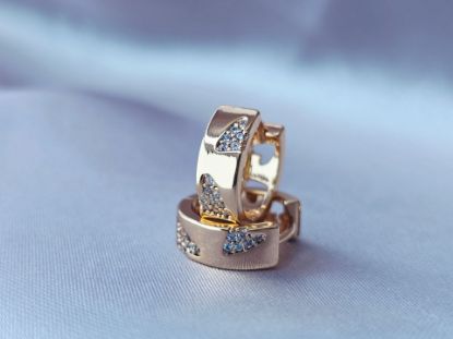 Picture of Two Perfect Triangles Huggie