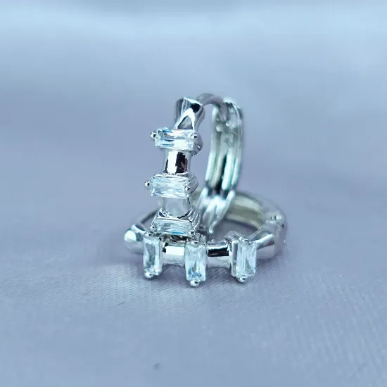 Imagen de Huggie Tres Cristales