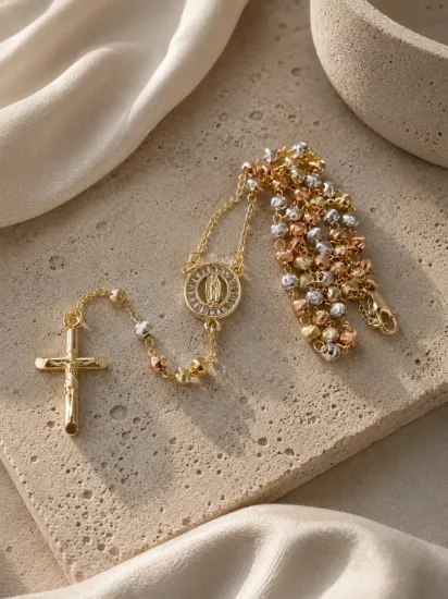 Imagen de Collar Rosario Guadalupana Cuentas Tres Oros Talla 5403