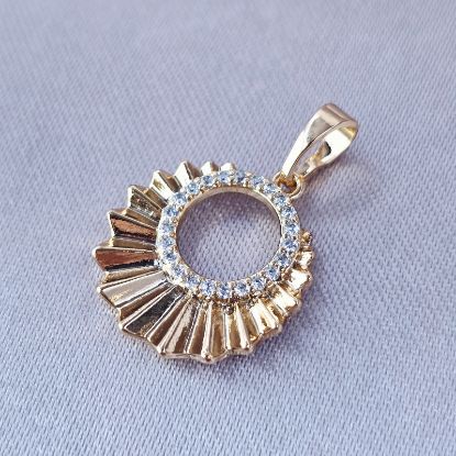 Picture of Wavy Circle Pendant