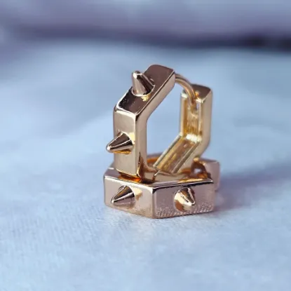 Picture of Hexagon with Spikes Huggie