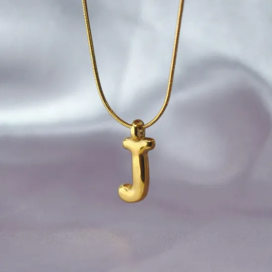 Imagen de Collar Esencia con Inicial J  4401
