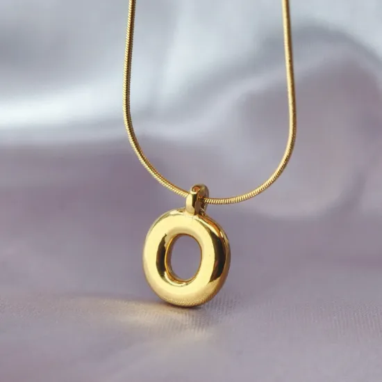 Imagen de Collar Esencia con Inicial O  4401