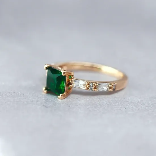 Imagen de Anillo La Bella Esmeralda  8