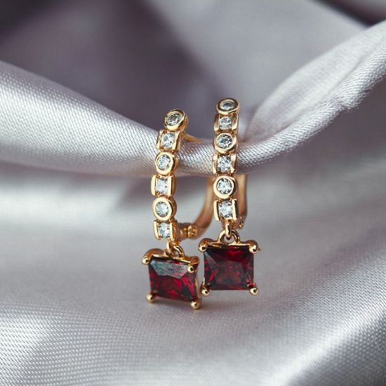 Imagen de Arete Majestad Roja