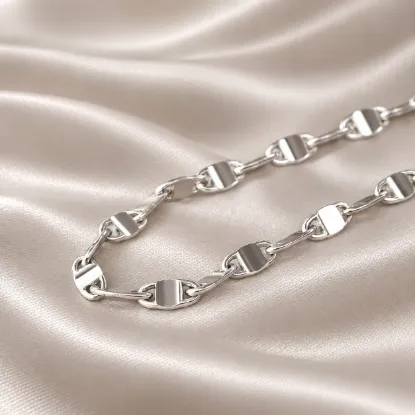 Imagen de Gucci Links Mirror Center White Gold-Tone Chain Size 4504