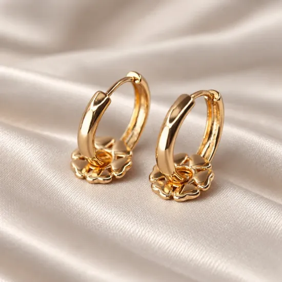 Imagen de Arete Desmontable Pétalos de Corazones